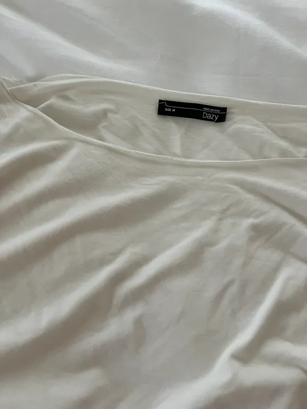 off shoulder white shirt - Image 3