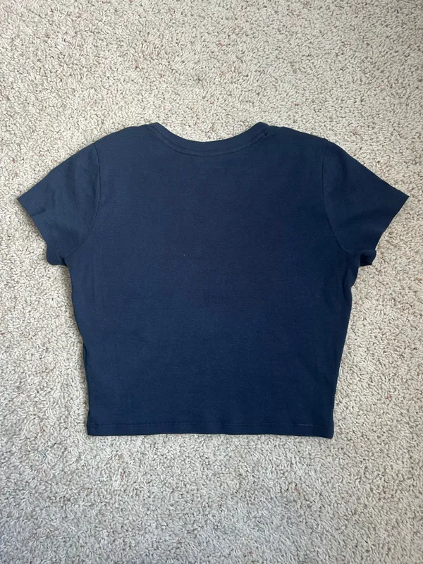 Hollister Navy Cotton Cropped Tee - Image 3