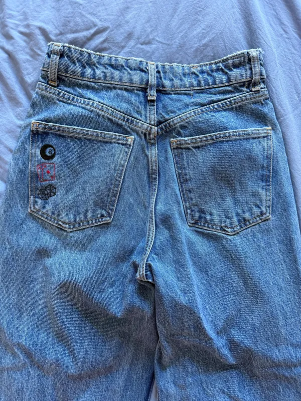Zara Custom Embroidered Distressed Jeans - Image 4
