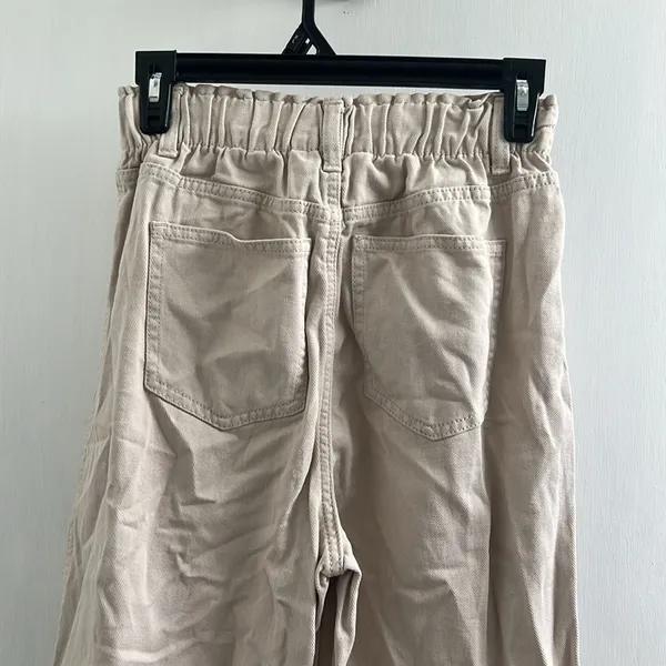 H&M high waisted cream pants size 2 - Image 3