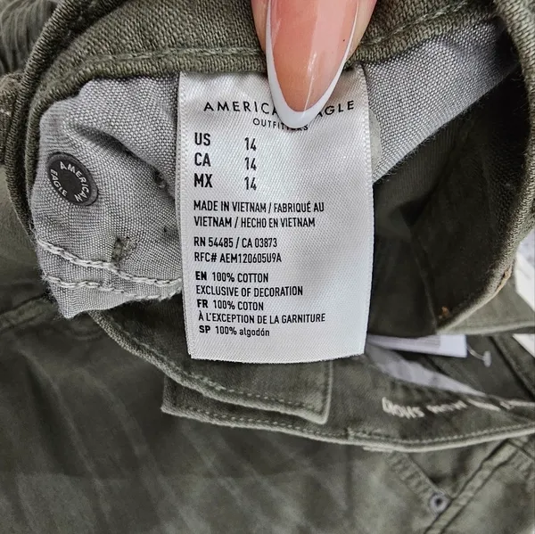 American Eagle Highest Rise Mom Shorts – Size 14 - Image 4
