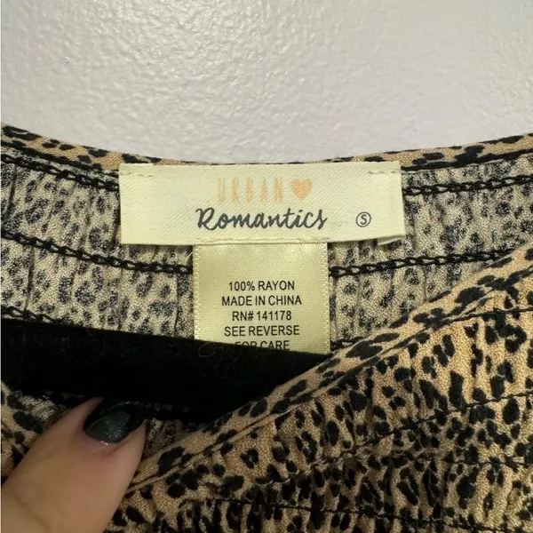 Urban Romantics rouched cheetah‎ long sleeve - Image 3
