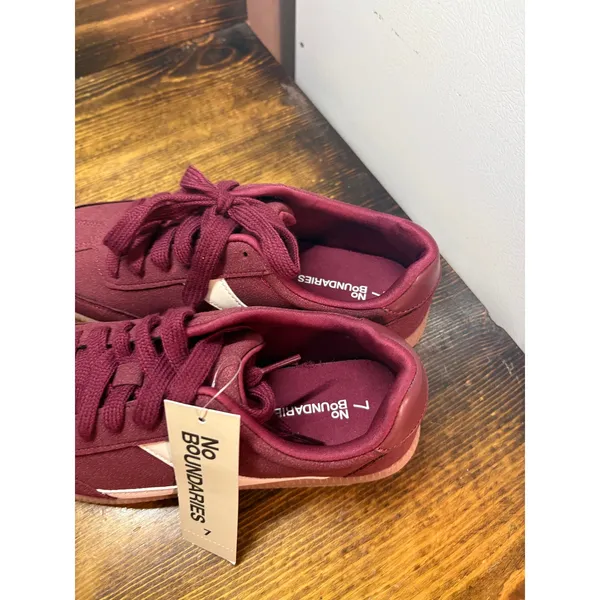 No Boundaries Burgundy Sneakers Size‎ 7 - Image 3