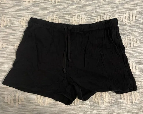 Aritzia Wilfred Shorts - Image 3