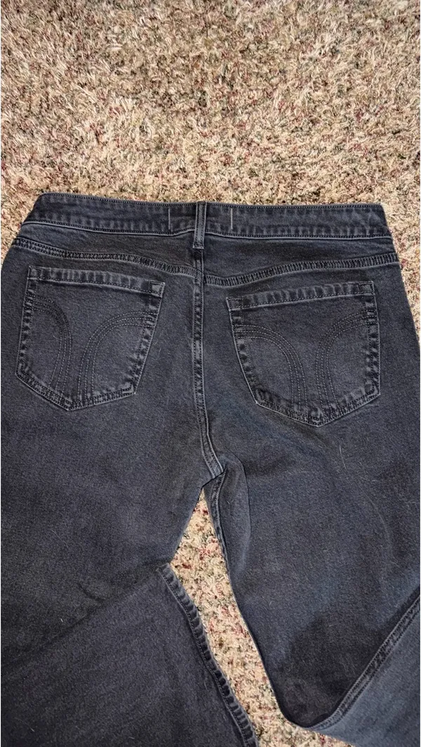 Hollister Low-Rise Bootcut Jeans - Image 3