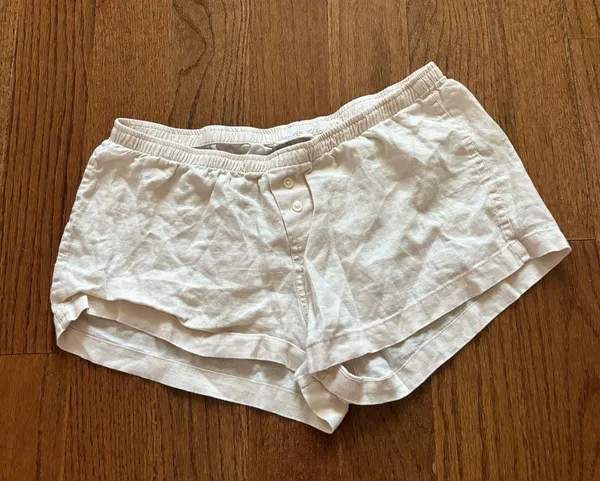 Brandy Melville John Galt White Kiera Linen Pajama Shorts - Image 2