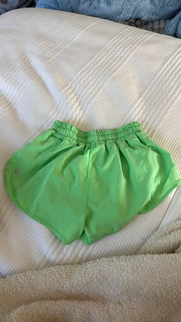 Lululemon Hotty Hot 2.5" Low-Rise - Image 3