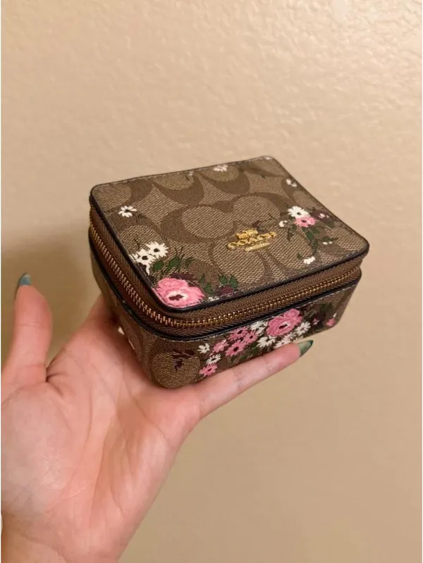Floral Coach Jewelry Box - Image 2