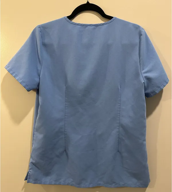FIGS Casma Three-Pocket Scrub Top Ceil Blue - Image 7