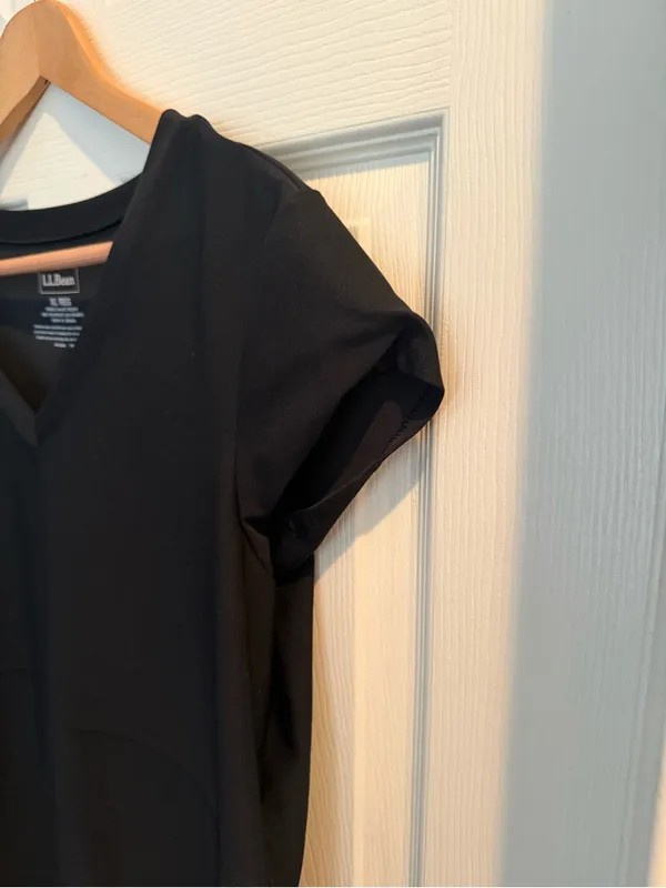 L.L. Bean Black Athletic V-Neck Cap Sleeve Midi Dress - Image 5