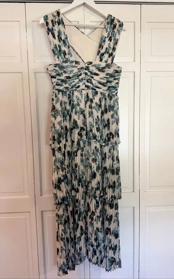 Tuckernuck NWT blue bluebell Gwen dress tiered maxi size M - Image 3