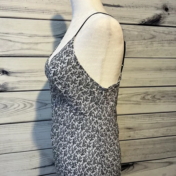 April Cornell Vintage 90s Black & White Patterned Ruffle Dress - Image 5