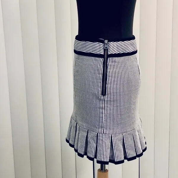 Nanette Lepore striped mini skirt. EUC. - Image 2