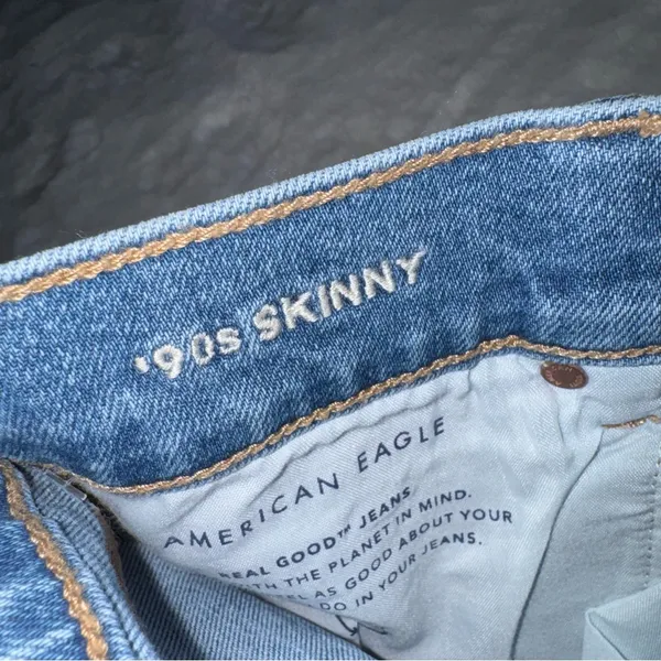 american eagle 90’s skinny jeans - Image 3