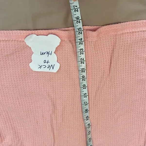 Vintage America szM 3/4 sleeve thermal hem is round in front square in back GUC - Image 8