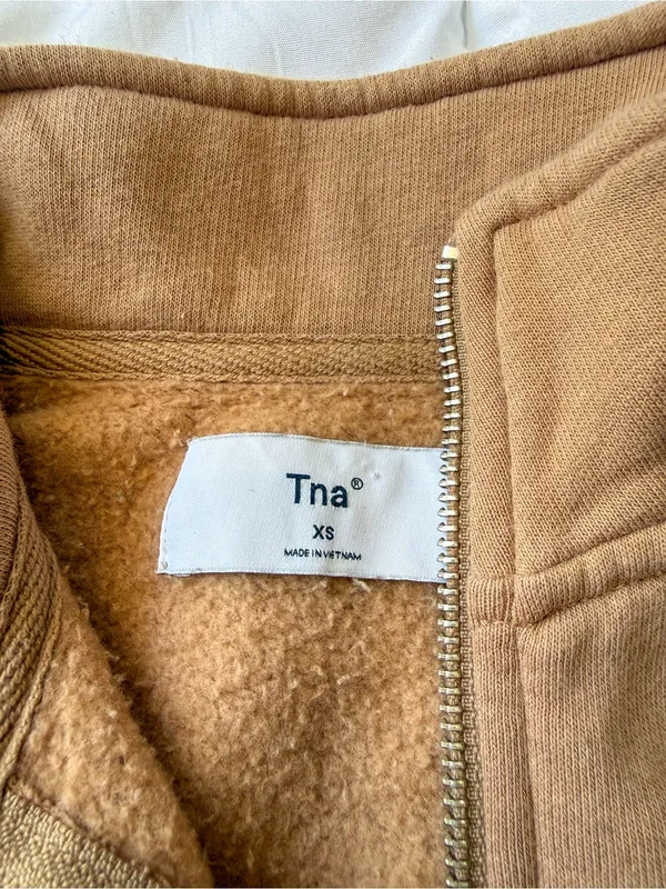 TNA Cropped Quarter - Image 3