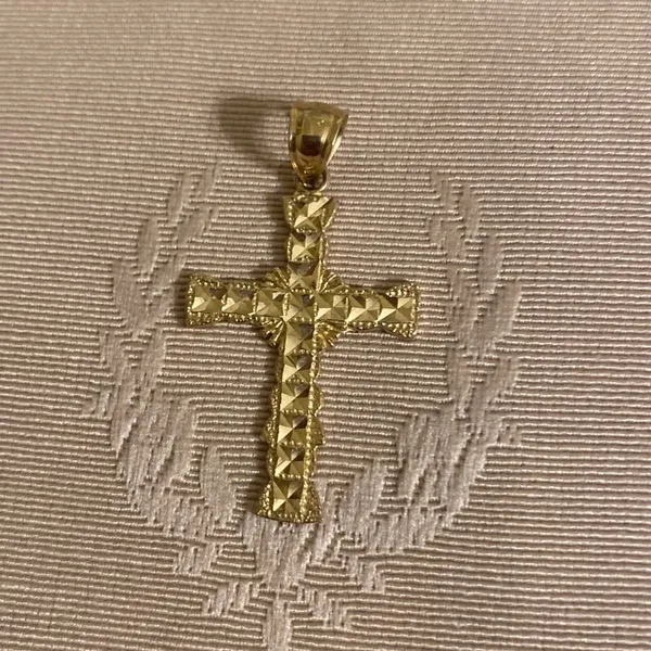 🛍GOLD PLATED CROSS AS SHOWN.🛍 - Image 2