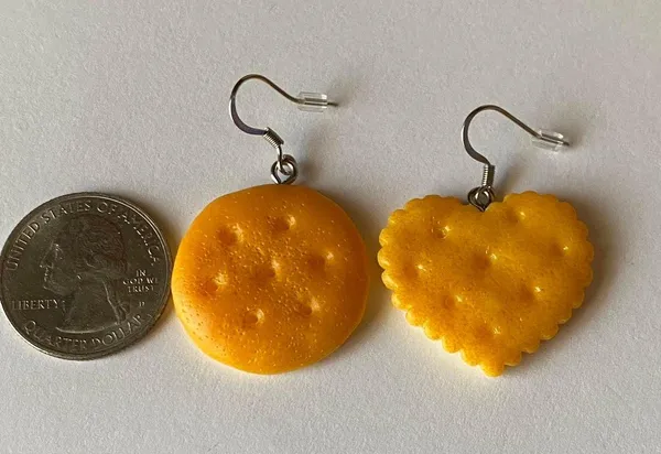 Handmade Kawaii harajuku y2k style biscuit earrings🩷 - Image 6