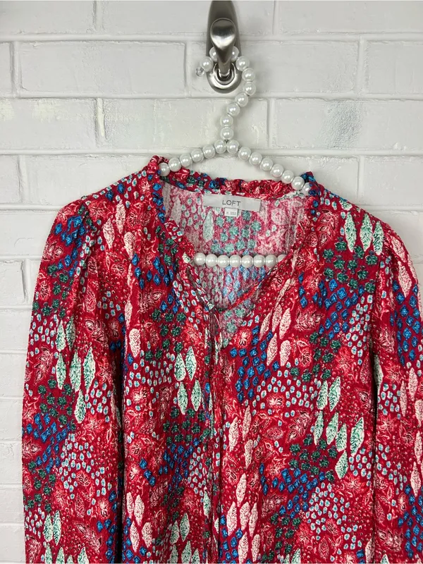 LOFT Colorful Patterned Lightweight Top Size M - Image 3