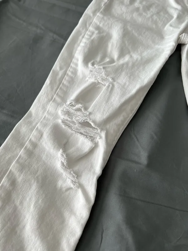 White High Waisted Raw Hem Destroyed Ankle Jeggings - Image 3