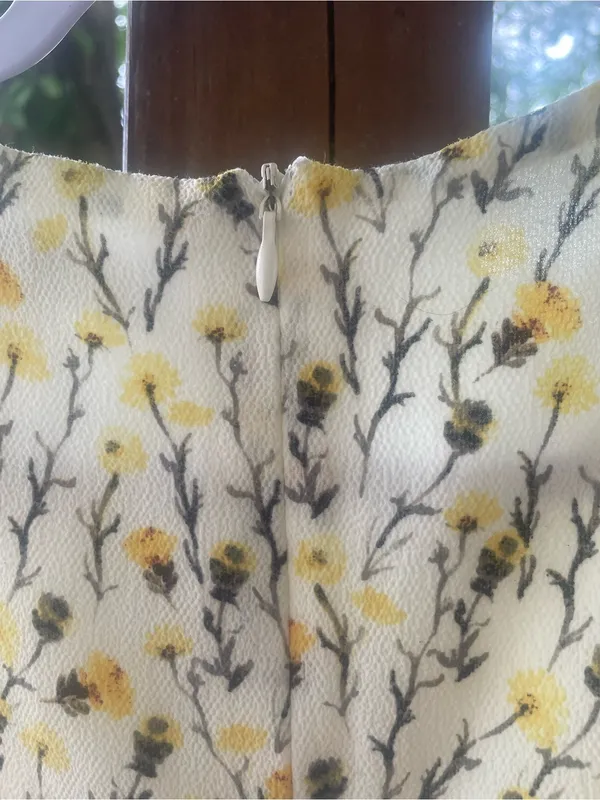Rose & Olive Yellow Floral Layered Hem Sleeveless Floral Top - Image 4