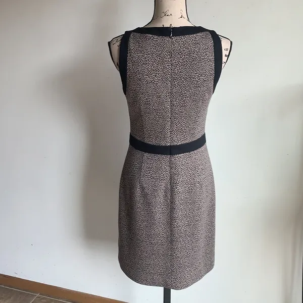 Tahari Sleeveless Leopard Sweater Dress - Image 7