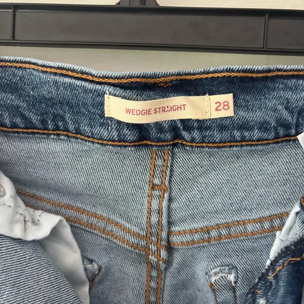 Levi’s Wedgie Straight Jeans Medium Wash Denim High Waist Raw Hem - Image 3