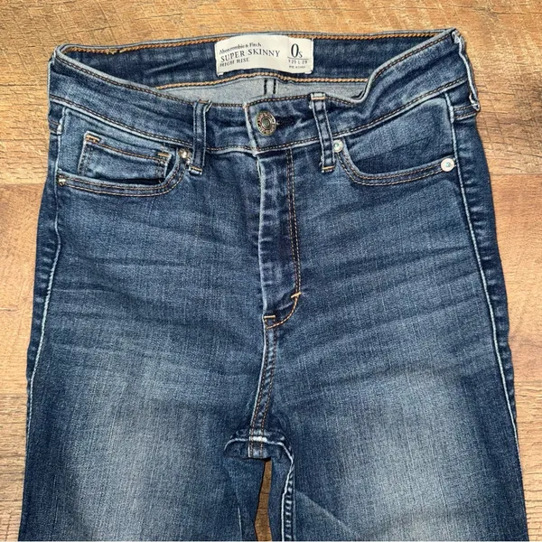 Abercrombie & Fitch Super Skinny High Rise Women's Blue Jeans - Image 3
