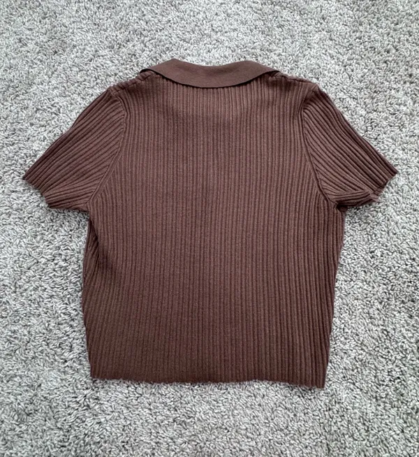H&M Very cute, it lands right above belly button. Size: Small Color: Brown - Image 2