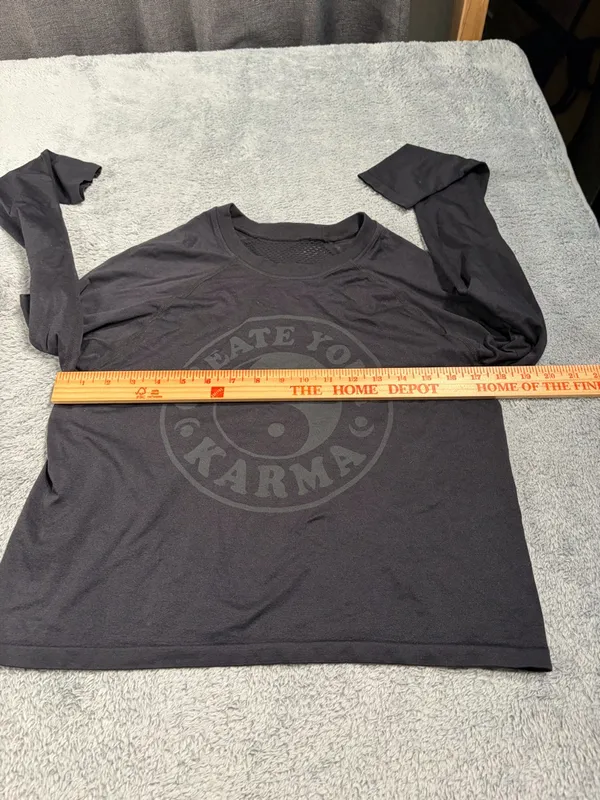 Spiritual gangster Black Create Your Karma Yin Yang Cropped Long Sleeve Top XS/S - Image 3