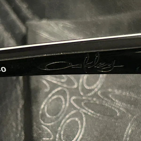 Oakley Black and Tan Sunglasses - Image 8