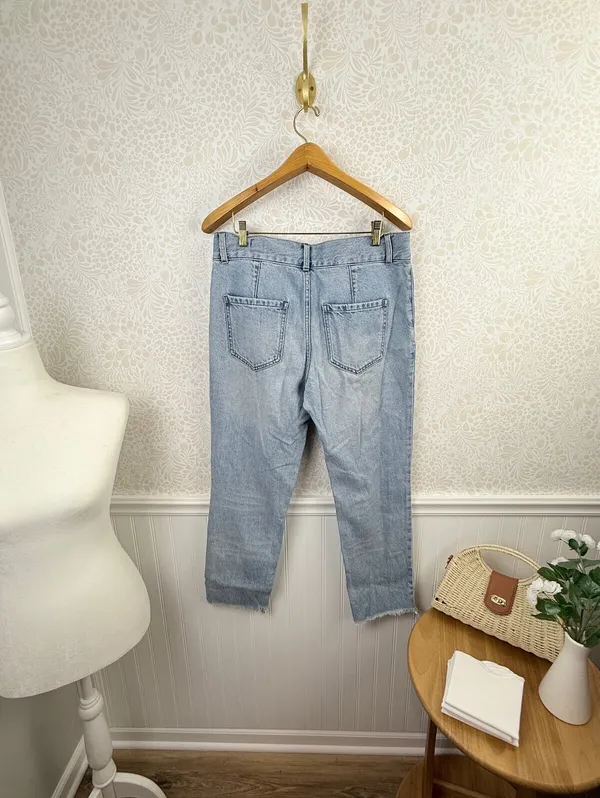 We The Free Straight Leg High Rise Light Wash Denim Raw Hem Jeans - Size - 29 - Image 4