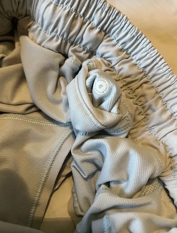 Lululemon Hotty Hot Shorts 2.5" - Image 3