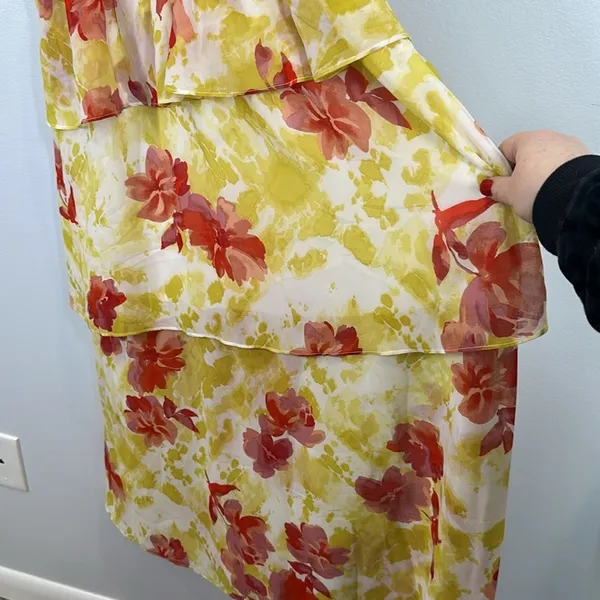 4SI3NNA tiered floral lightweight maxi dress size large - Image 4