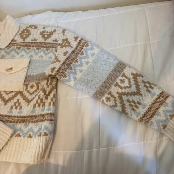 Pink Rose brown,white and blue adorable cozy sweater perfect for winter time - Image 2