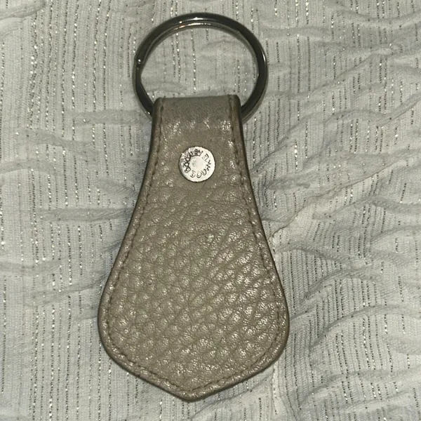 Vintage Dooney & Bourke Cream and Brown Leather Key Ring Key Chain Fob Keychain - Image 3