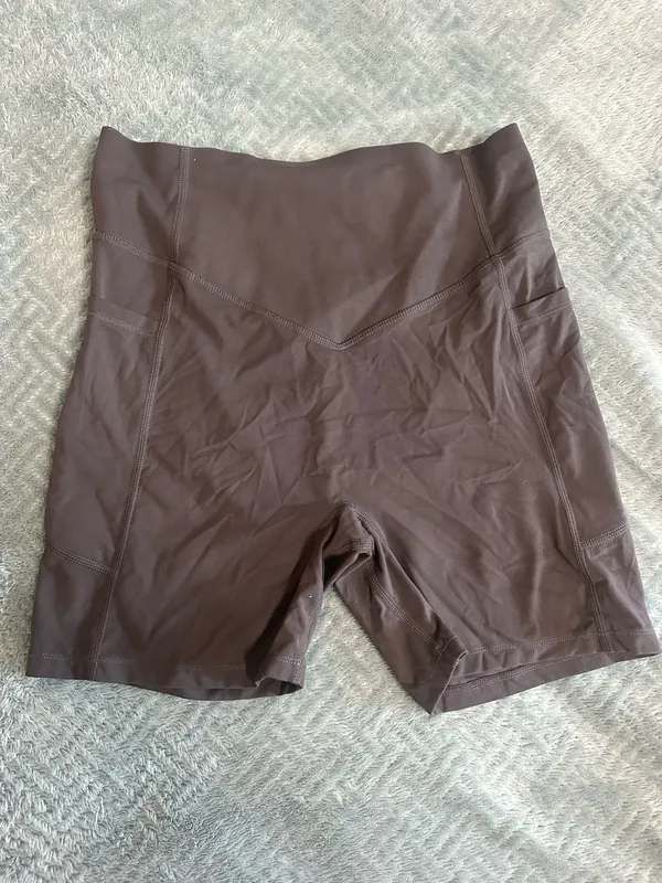 Halara ultrasculpt So cinched high waisted Scrunch Butt Lift Tummy Control Side Pocket Shaping Workout Biker Shorts 5” - Image 2