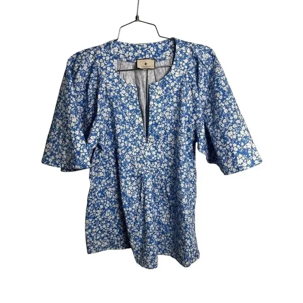 Tuckernuck x Cameran Eubanks Finley Flutter Sleeve Top in blue floral XS - Image 2