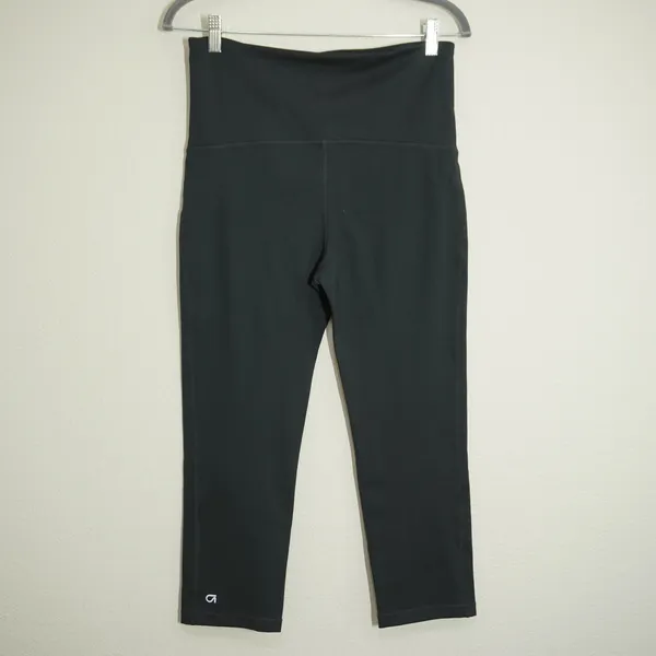 GapFit Size Small Maternity Leggings Women Black Blackout Technology Cropped - Image 4