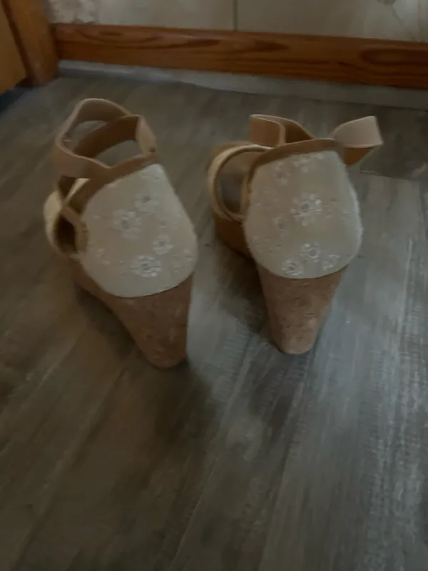 Y-Not Wedge sandals - Image 3