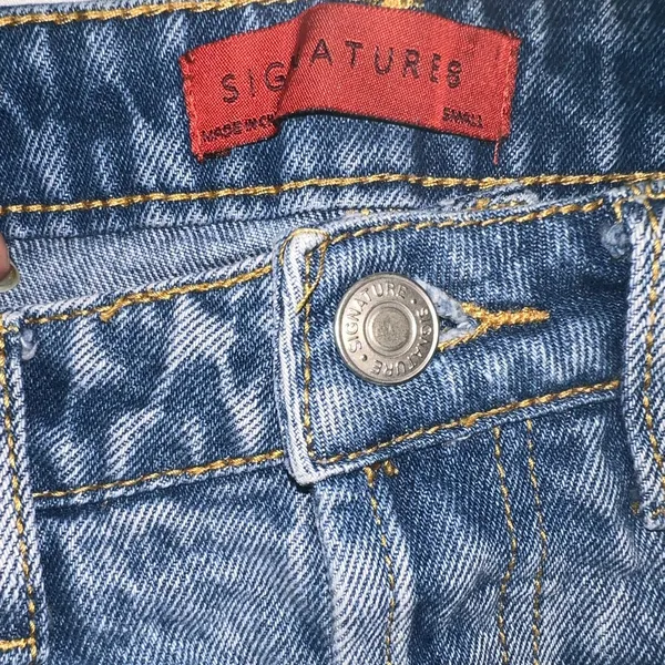 Signature 8 Low Waist Destroyed Denim Short🦎🌵 - Image 4