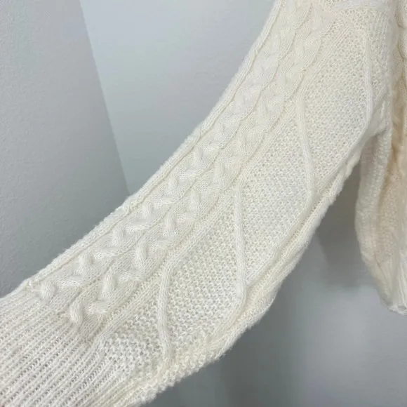 Le Lis Collection Cozy Soft Cream Cable Knit Sweater Medium Pullover‎ - Image 5