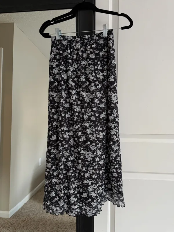 Avanova Amazon Floral Skirt - Image 2