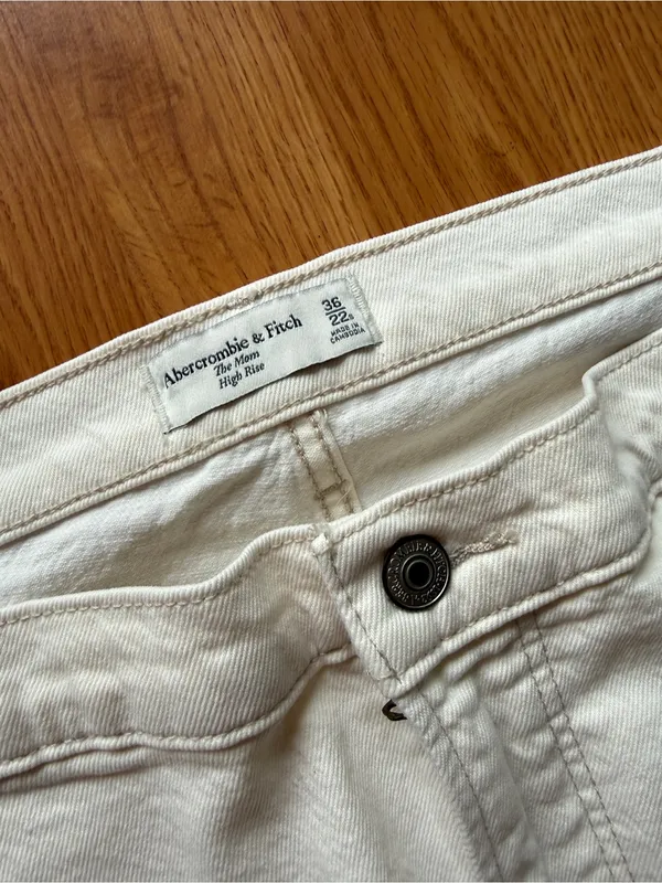 Abercrombie & Fitch The Mom High Rise Jeans - Image 3