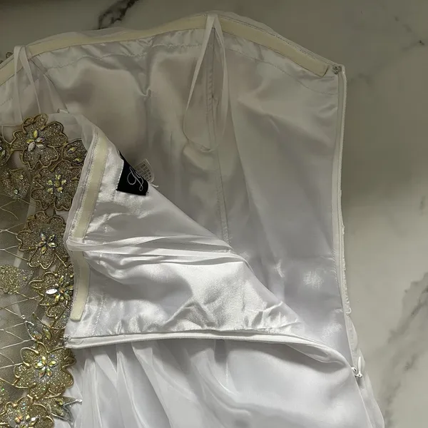 La Femme Emilia Gown White Sz 2 Embellished Formal prom dress - Image 7