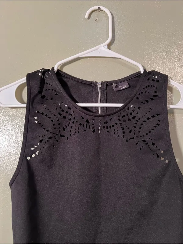 Sparkle & Fade Women's Size Medium Laser Cut Crop Top Black Zip Back High Neck - Image 3