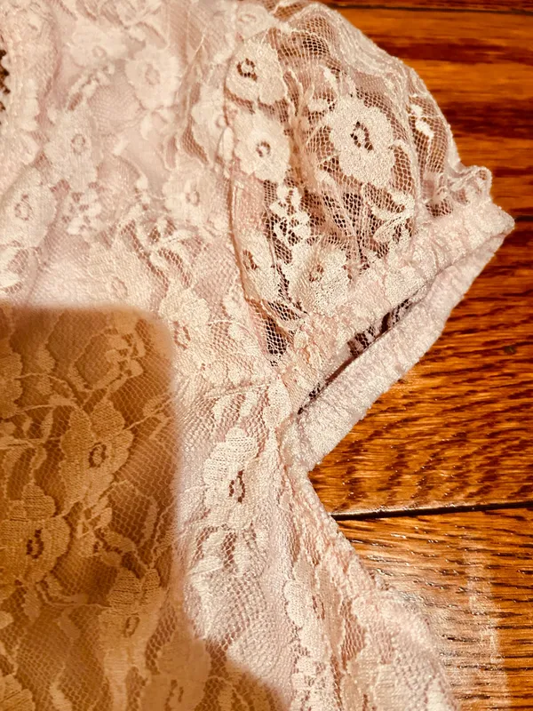 NWOT BABY PINK Lace see through Cap Sleeve Babydoll high low Top size L - Image 8