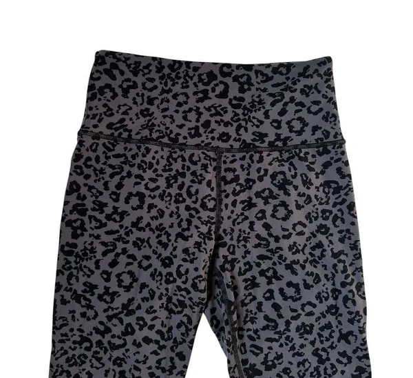 Athleta Gray Animal Print High Rise Leggings Women Size Small | 63-17 - Image 3