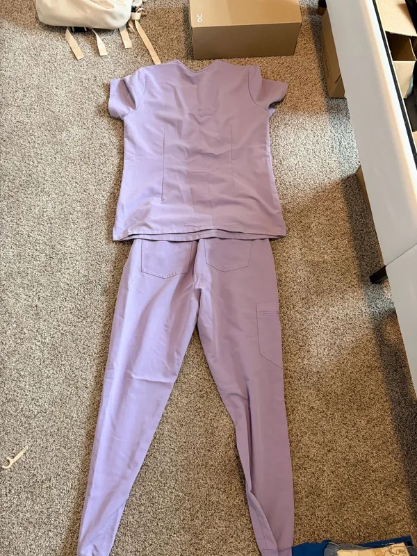 FIGS Scrubs Set - Image 2