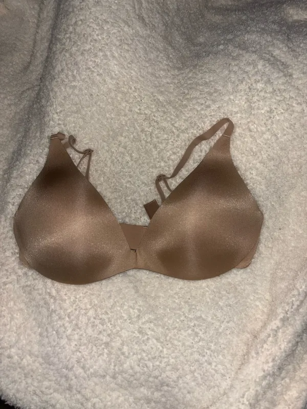 SKIMS Push-Up Bra Wireless Form - Image 4